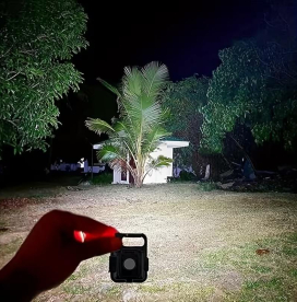 Портативний LED ліхтарик на брелок з USB-зарядкою