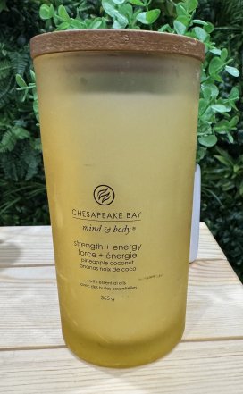 Ароматическая свеча Strength & Energy от Chesapeake Bay Candle